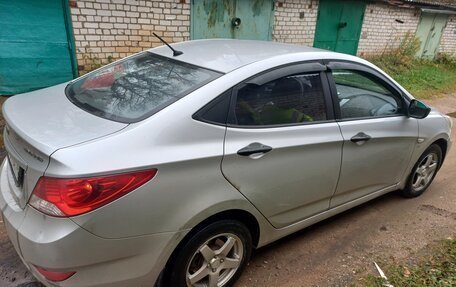 Hyundai Solaris II рестайлинг, 2013 год, 575 000 рублей, 3 фотография