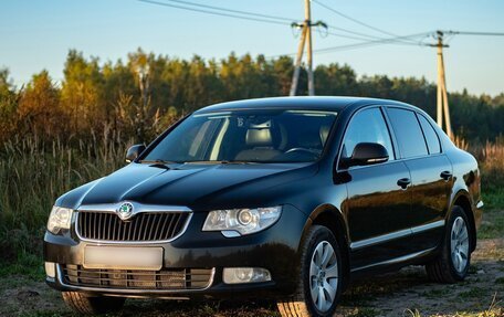 Skoda Superb III рестайлинг, 2012 год, 1 300 000 рублей, 1 фотография