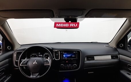 Mitsubishi Outlander III рестайлинг 3, 2012 год, 1 455 000 рублей, 9 фотография