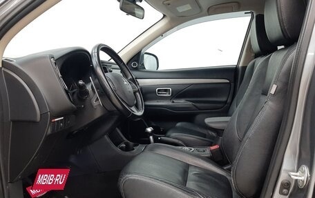 Mitsubishi Outlander III рестайлинг 3, 2012 год, 1 455 000 рублей, 10 фотография