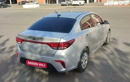 KIA Rio IV, 2017 год, 950 000 рублей, 3 фотография