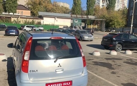 Mitsubishi Colt VI рестайлинг, 2005 год, 440 000 рублей, 2 фотография