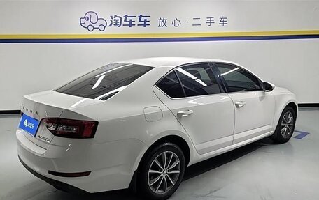 Skoda Octavia, 2021 год, 1 699 000 рублей, 3 фотография