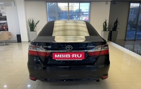 Toyota Camry, 2016 год, 1 900 000 рублей, 5 фотография