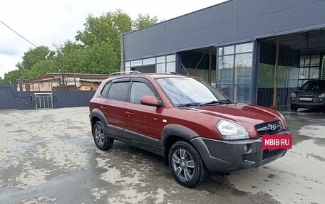 Hyundai Tucson III, 2005 год, 850 000 рублей, 2 фотография