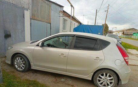 Hyundai i30 I, 2011 год, 700 000 рублей, 2 фотография