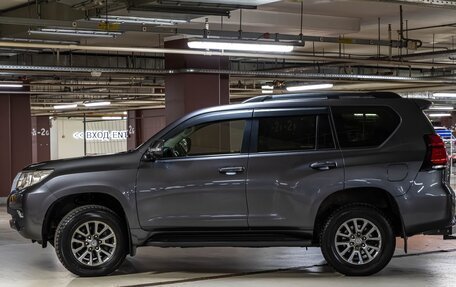 Toyota Land Cruiser Prado 150 рестайлинг 2, 2017 год, 4 500 000 рублей, 3 фотография