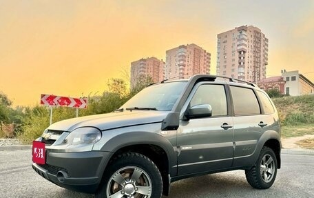 Chevrolet Niva I рестайлинг, 2017 год, 900 000 рублей, 3 фотография