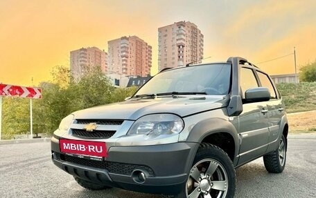 Chevrolet Niva I рестайлинг, 2017 год, 900 000 рублей, 4 фотография