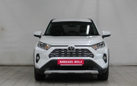 Toyota RAV4, 2020 год, 3 790 000 рублей, 2 фотография