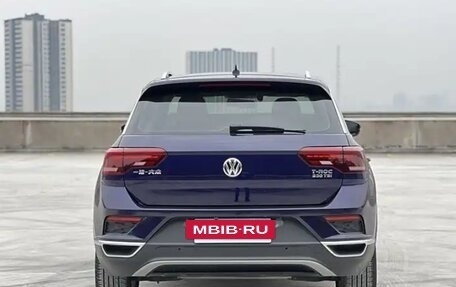 Volkswagen T-Roc I, 2020 год, 2 200 000 рублей, 12 фотография