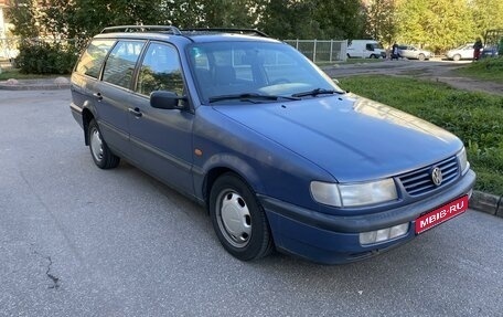 Volkswagen Passat B4, 1993 год, 250 000 рублей, 1 фотография