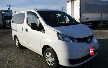 Nissan NV200, 2017 год, 1 100 000 рублей, 2 фотография