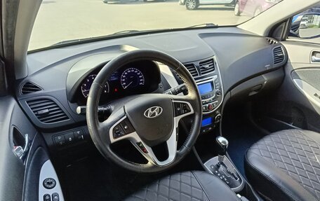 Hyundai Solaris II рестайлинг, 2011 год, 999 000 рублей, 17 фотография