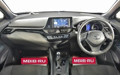 Toyota C-HR I рестайлинг, 2018 год, 2 048 000 рублей, 6 фотография