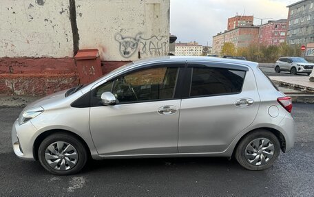 Toyota Vitz, 2019 год, 1 550 000 рублей, 2 фотография