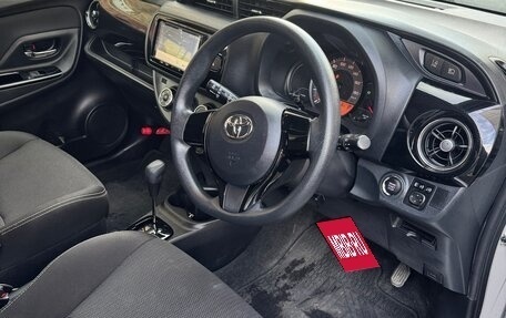 Toyota Vitz, 2019 год, 1 550 000 рублей, 6 фотография