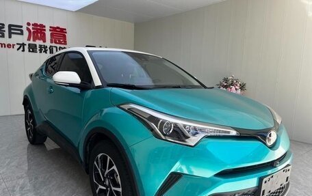 Toyota C-HR I рестайлинг, 2021 год, 2 210 000 рублей, 1 фотография