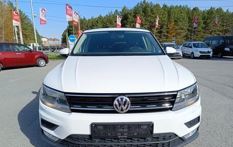 Volkswagen Tiguan II, 2017 год, 2 194 995 рублей, 2 фотография