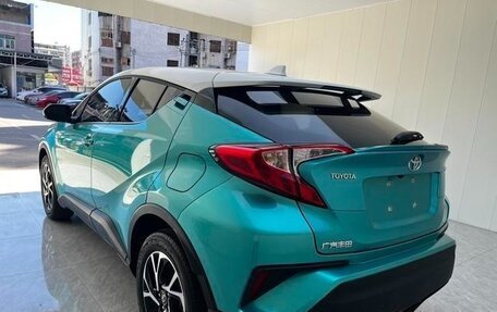 Toyota C-HR I рестайлинг, 2021 год, 2 210 000 рублей, 6 фотография