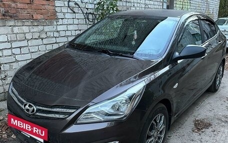 Hyundai Solaris II рестайлинг, 2015 год, 1 250 000 рублей, 2 фотография