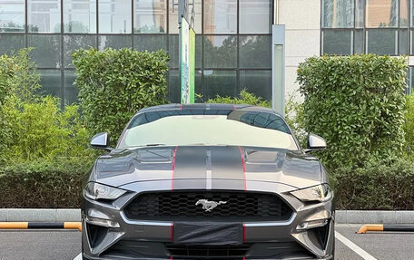 Ford Mustang VI рестайлинг, 2021 год, 3 500 000 рублей, 2 фотография