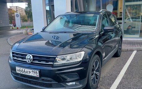 Volkswagen Tiguan II, 2019 год, 2 950 000 рублей, 1 фотография