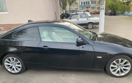 BMW 3 серия, 2011 год, 1 800 000 рублей, 3 фотография