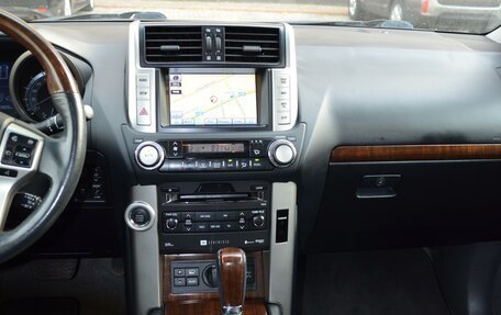 Toyota Land Cruiser Prado 150 рестайлинг 2, 2011 год, 3 799 000 рублей, 10 фотография