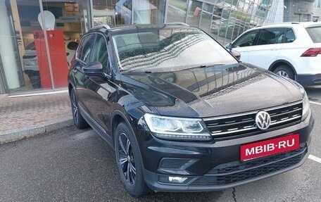 Volkswagen Tiguan II, 2019 год, 2 950 000 рублей, 2 фотография