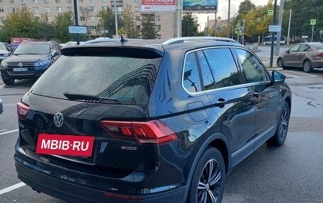 Volkswagen Tiguan II, 2019 год, 2 950 000 рублей, 3 фотография