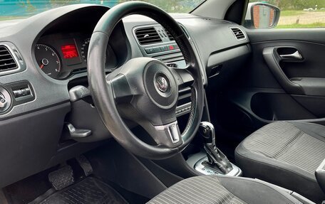 Volkswagen Polo VI (EU Market), 2013 год, 620 000 рублей, 24 фотография