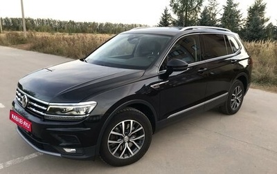 Volkswagen Tiguan II, 2018 год, 3 100 000 рублей, 1 фотография