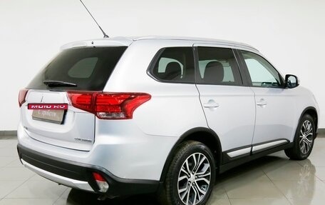 Mitsubishi Outlander III рестайлинг 3, 2016 год, 2 145 000 рублей, 2 фотография