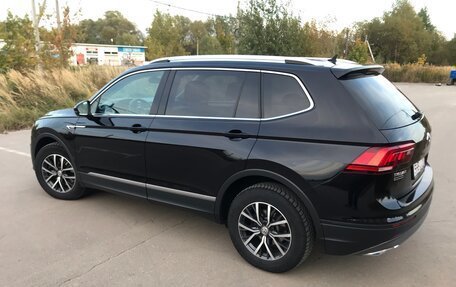 Volkswagen Tiguan II, 2018 год, 3 100 000 рублей, 8 фотография