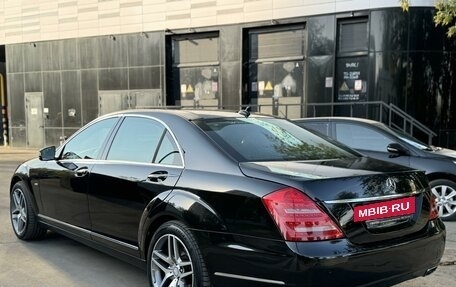 Mercedes-Benz S-Класс, 2012 год, 2 400 000 рублей, 3 фотография