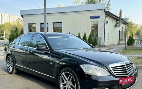 Mercedes-Benz S-Класс, 2012 год, 2 400 000 рублей, 2 фотография