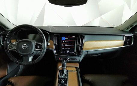 Volvo S90 II рестайлинг, 2019 год, 3 299 700 рублей, 10 фотография