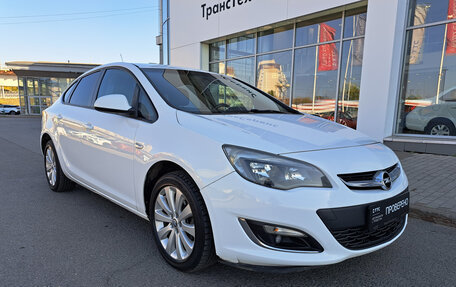 Opel Astra J, 2013 год, 932 000 рублей, 3 фотография