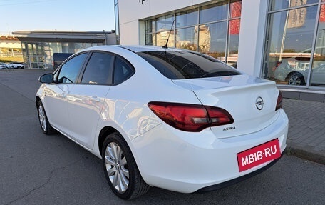 Opel Astra J, 2013 год, 932 000 рублей, 7 фотография