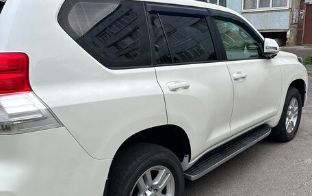 Toyota Land Cruiser Prado 150 рестайлинг 2, 2013 год, 3 000 000 рублей, 4 фотография