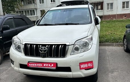 Toyota Land Cruiser Prado 150 рестайлинг 2, 2013 год, 3 000 000 рублей, 3 фотография