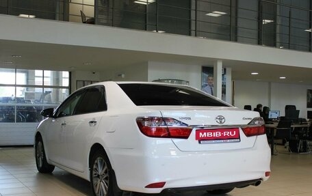 Toyota Camry, 2016 год, 1 995 000 рублей, 7 фотография