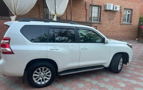 Toyota Land Cruiser Prado 150 рестайлинг 2, 2013 год, 4 500 000 рублей, 14 фотография