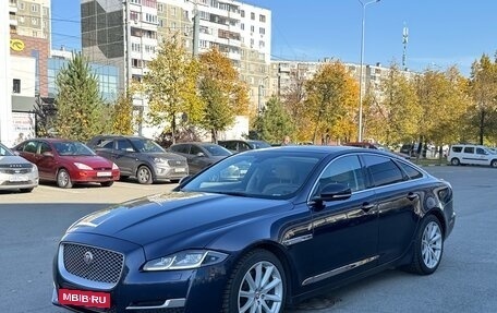 Jaguar XJ IV (X351), 2016 год, 3 900 000 рублей, 8 фотография