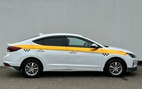 Hyundai Elantra VI рестайлинг, 2019 год, 1 350 000 рублей, 4 фотография