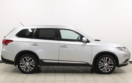 Mitsubishi Outlander III рестайлинг 3, 2015 год, 2 099 900 рублей, 4 фотография