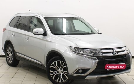 Mitsubishi Outlander III рестайлинг 3, 2015 год, 2 099 900 рублей, 3 фотография