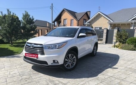 Toyota Highlander III, 2013 год, 3 850 000 рублей, 3 фотография