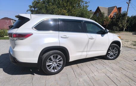 Toyota Highlander III, 2013 год, 3 850 000 рублей, 6 фотография